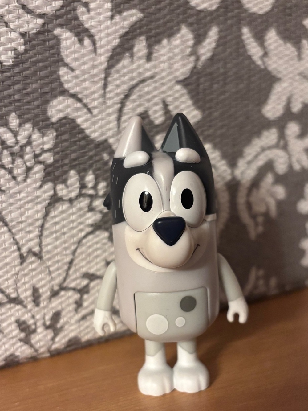 NEW Bluey Aunt Trixie Figure